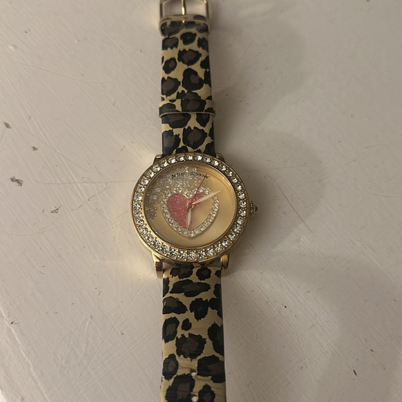 Betsy Johnson watch with leapard band - Picture 2 of 4